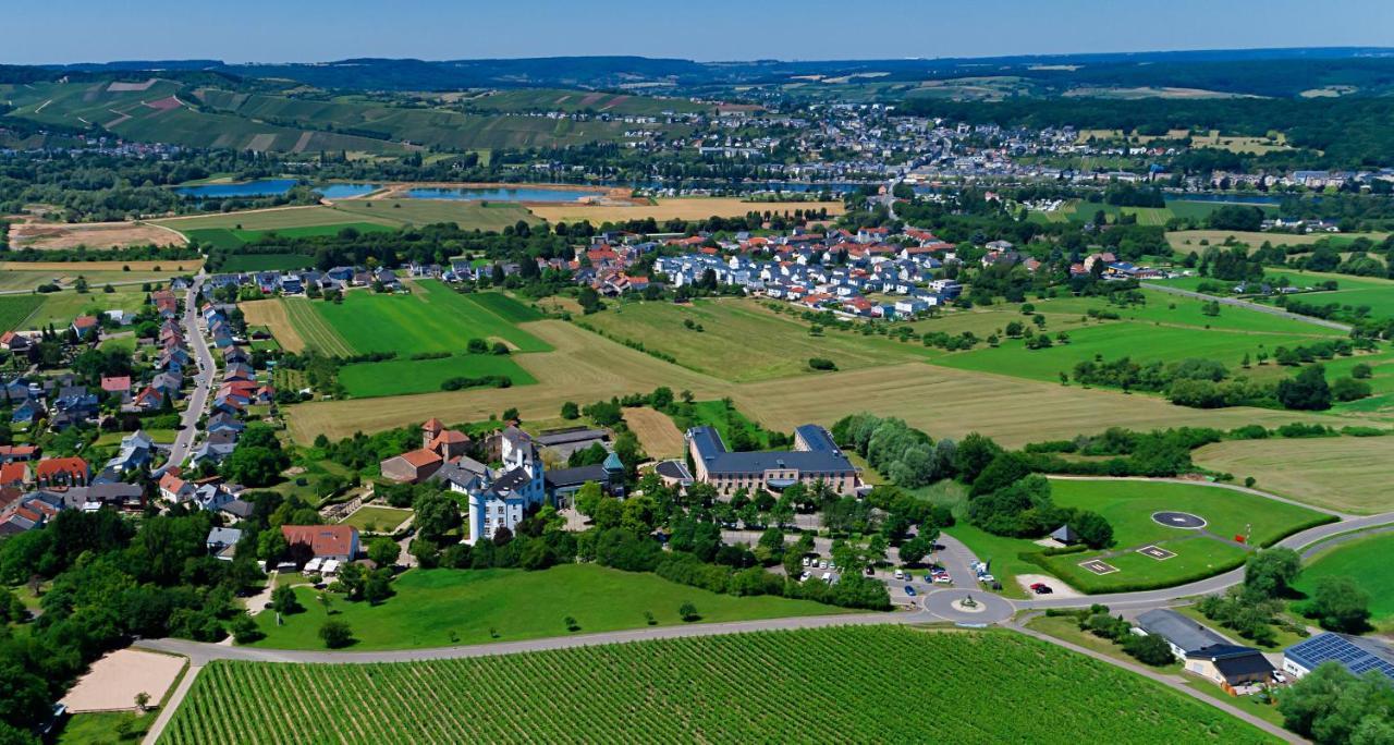 Victor'S Residenz-Hotel Schloss Berg Nennig Dış mekan fotoğraf Aerial view