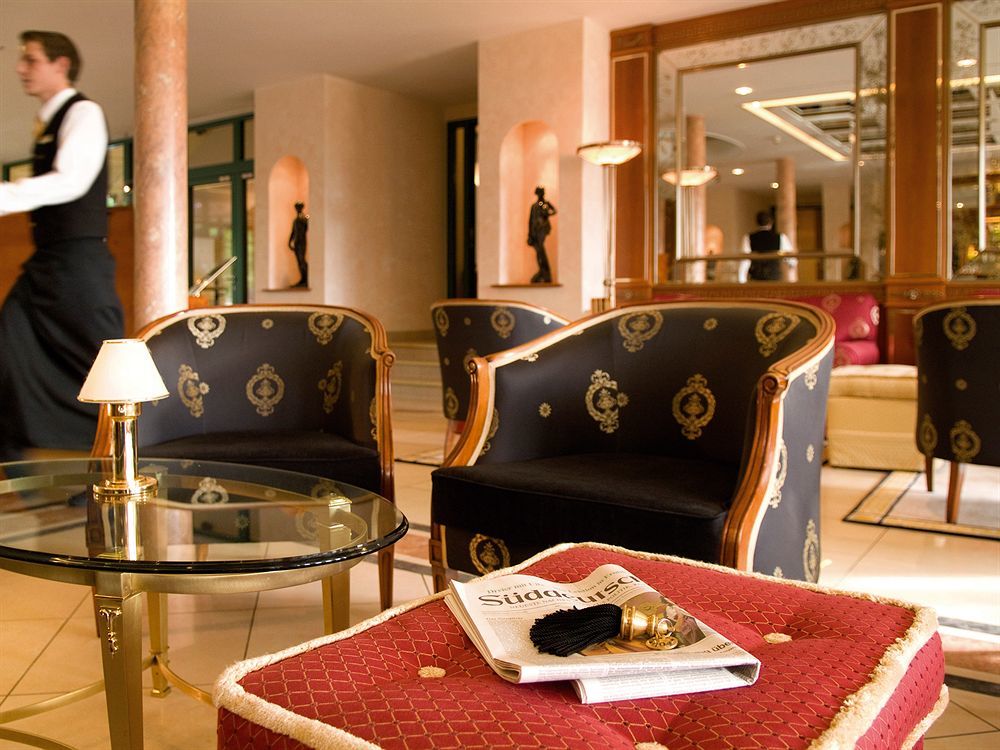 Victor'S Residenz-Hotel Schloss Berg Nennig Dış mekan fotoğraf Lobby